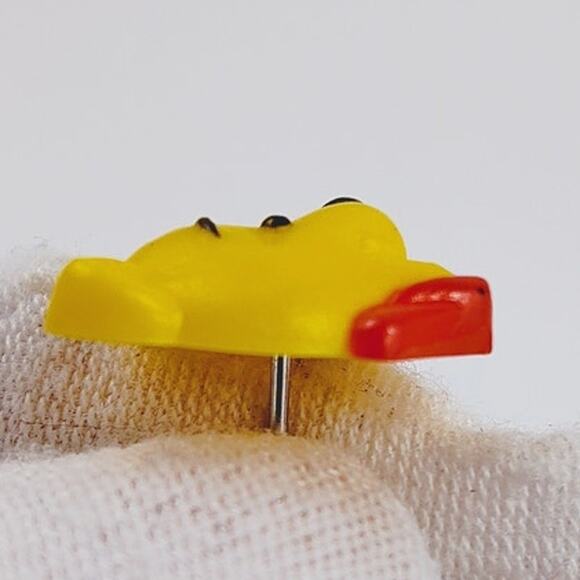 Disney Winnie the Pooh 3D Stud Earrings Vintage 1990s - Picture 4 of 7